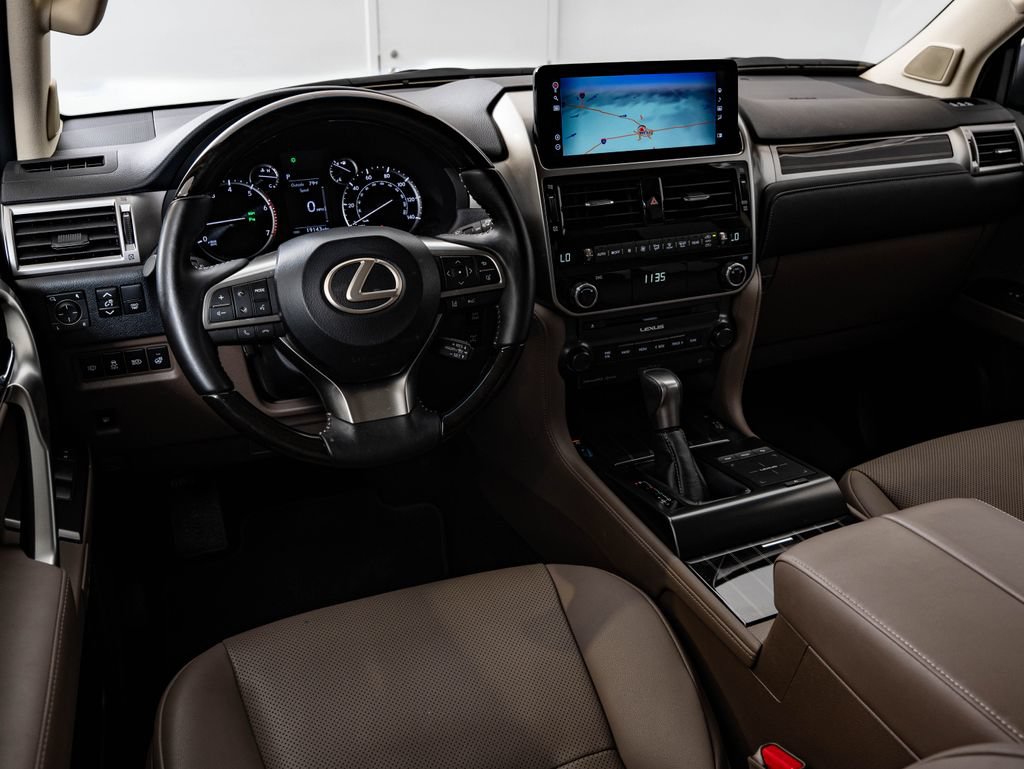 Certified 2023 Lexus GX 460 Premium w/ Accessory Package AWD/4WD image 4