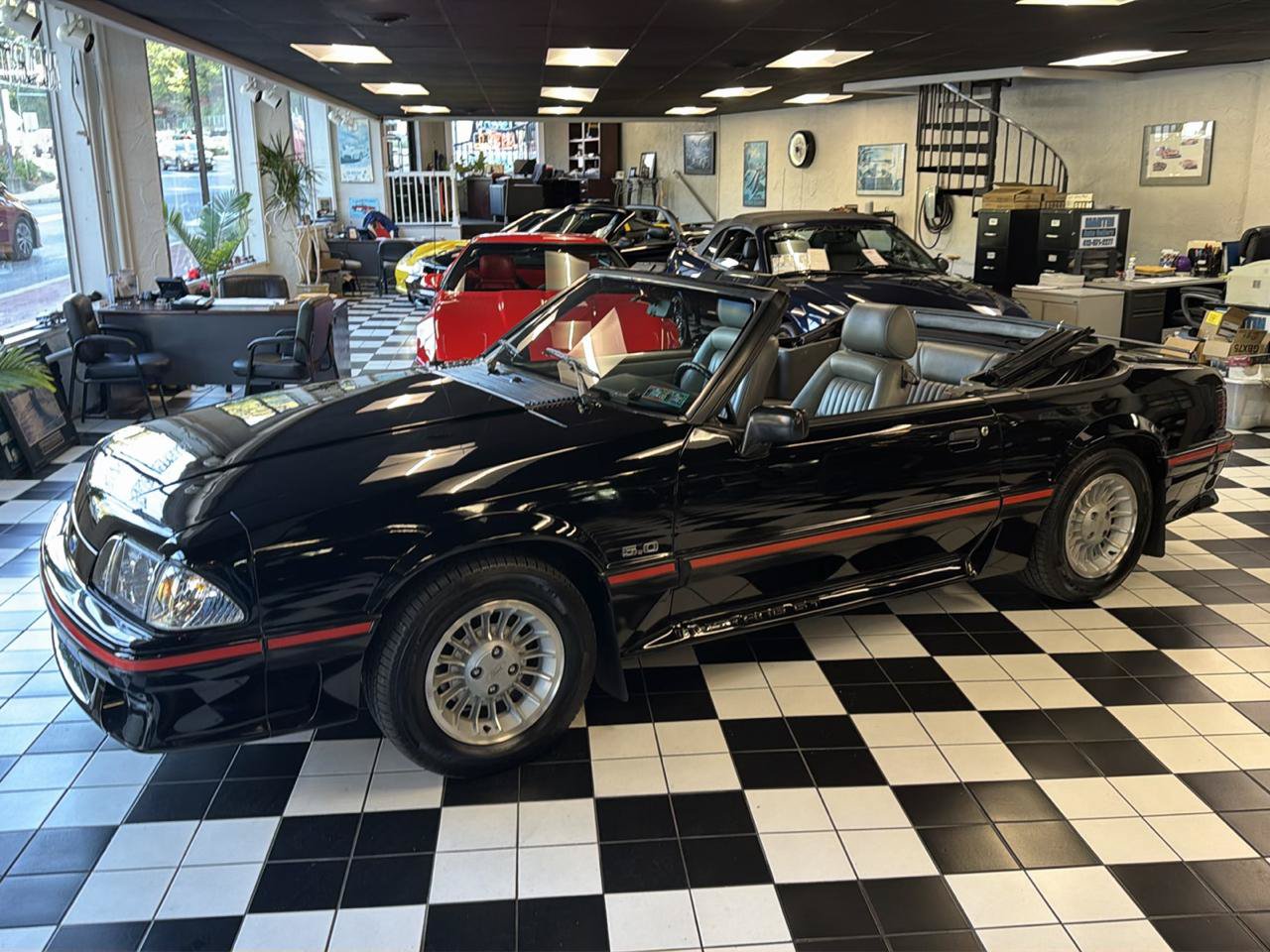 Used 1988 Ford Mustang GT RWD image 2