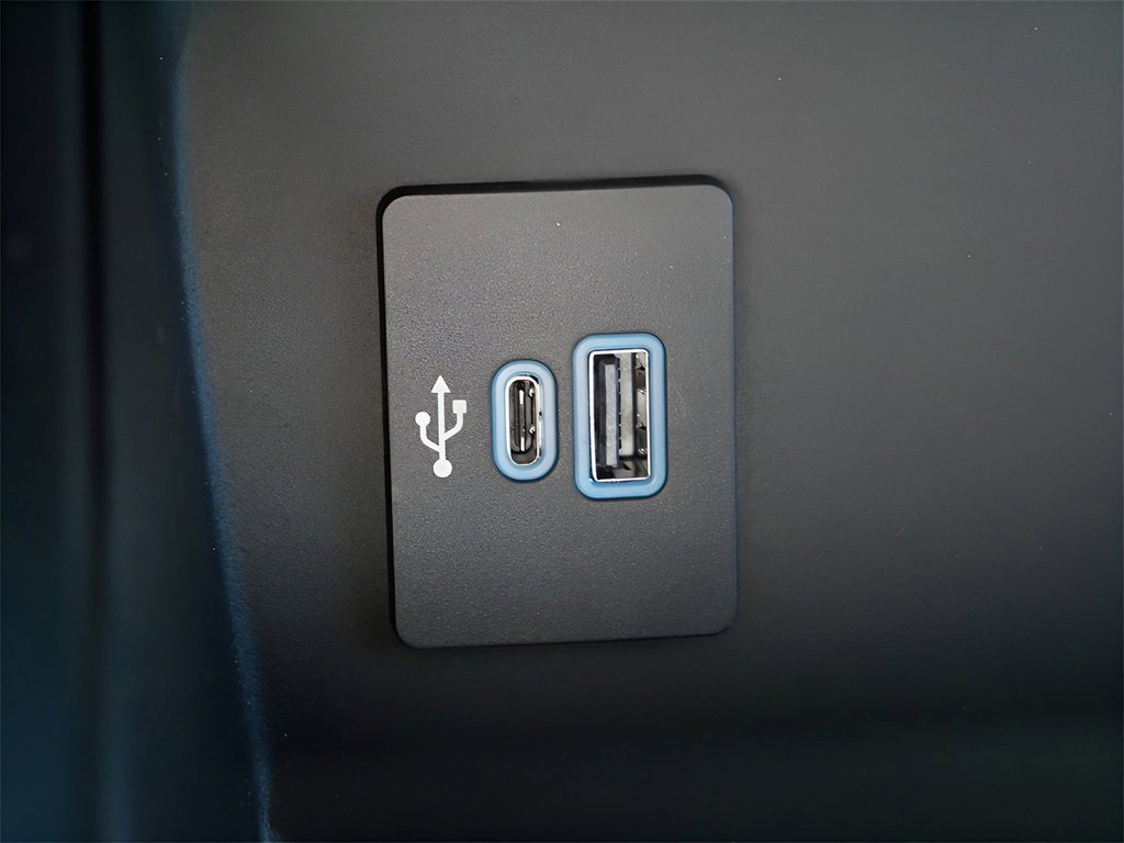 Used 2025 Ford F250 XLT w/ FX4 Off-Road Package image 30