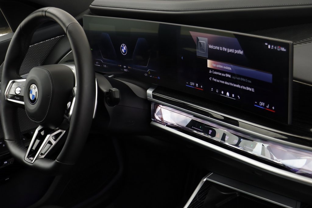 Certified 2025 BMW 740i xDrive w/ Premium Package image 22
