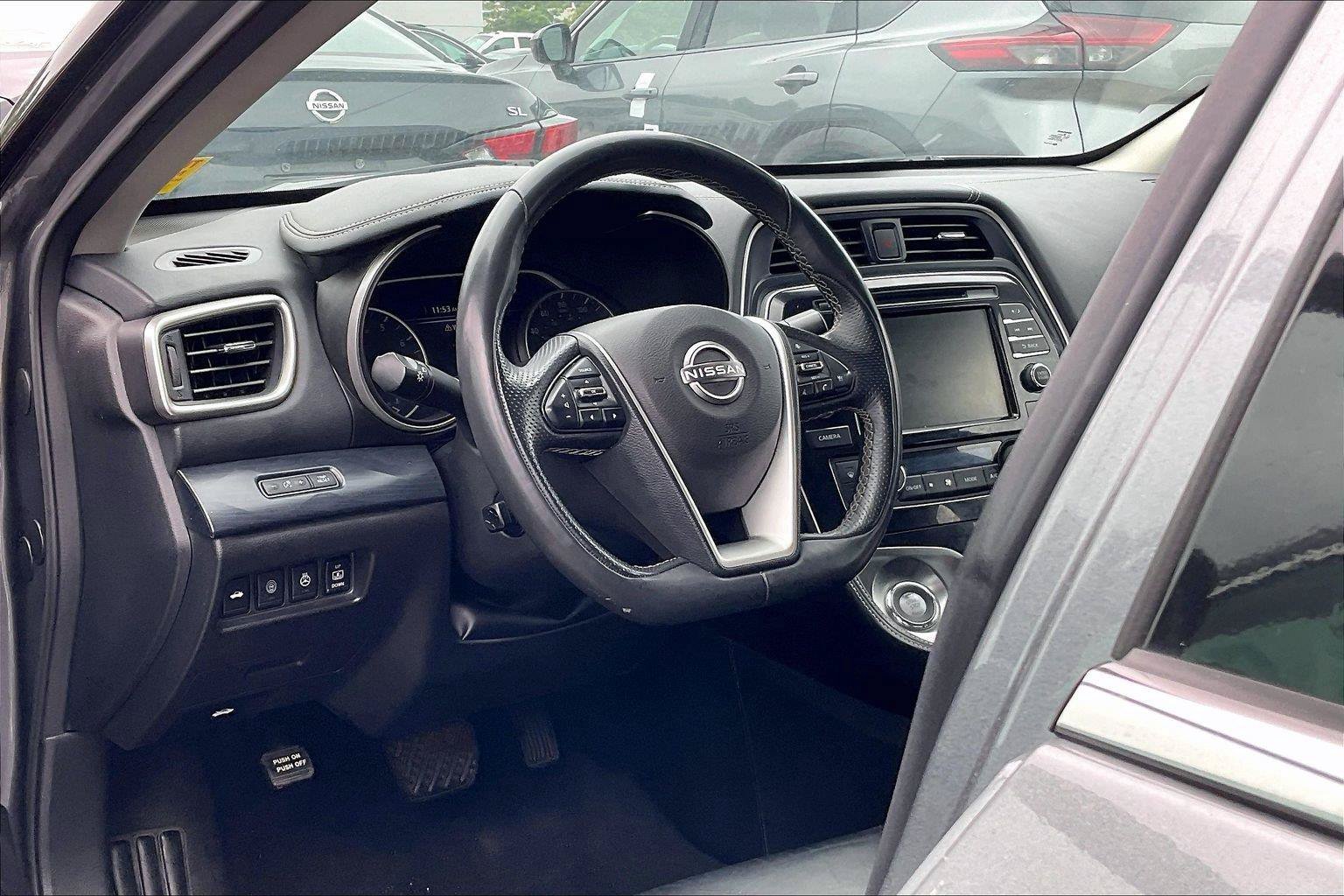 Certified 2023 Nissan Maxima Platinum w/ Sport Mat Group FWD image 8