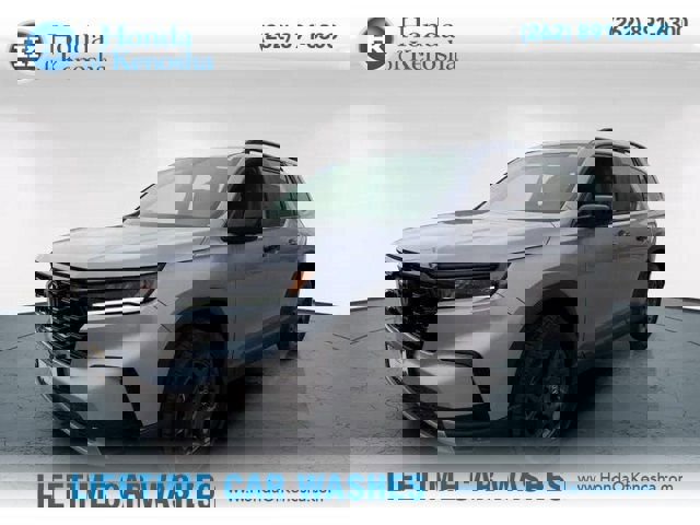 Certified 2025 Honda Pilot TrailSport image 4