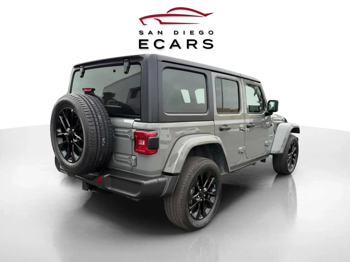 Used 2023 Jeep Wrangler Unlimited Sahara image 5