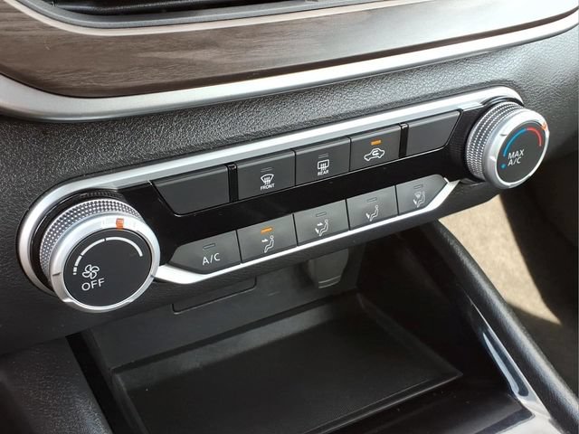 Used 2024 Nissan Altima 2.5 SV FWD image 12