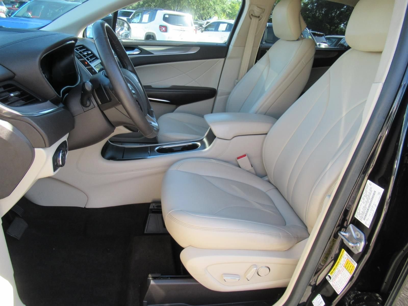 Used 2019 Lincoln MKC Premiere FWD image 19