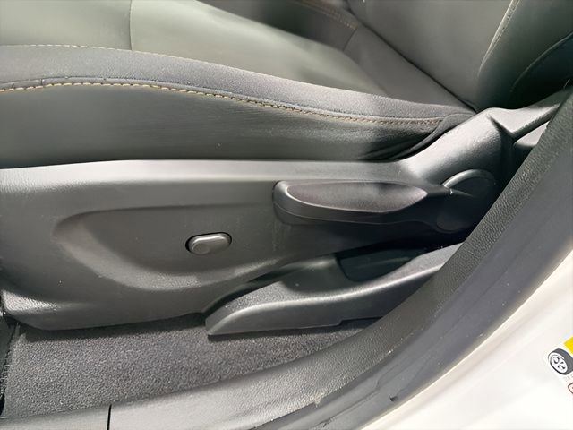 Used 2018 Chevrolet Trax LS FWD image 12