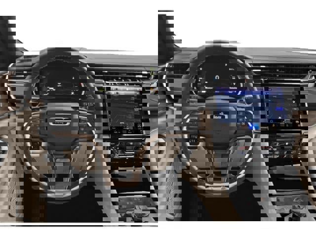 Used 2022 Jeep Grand Cherokee Limited image 7