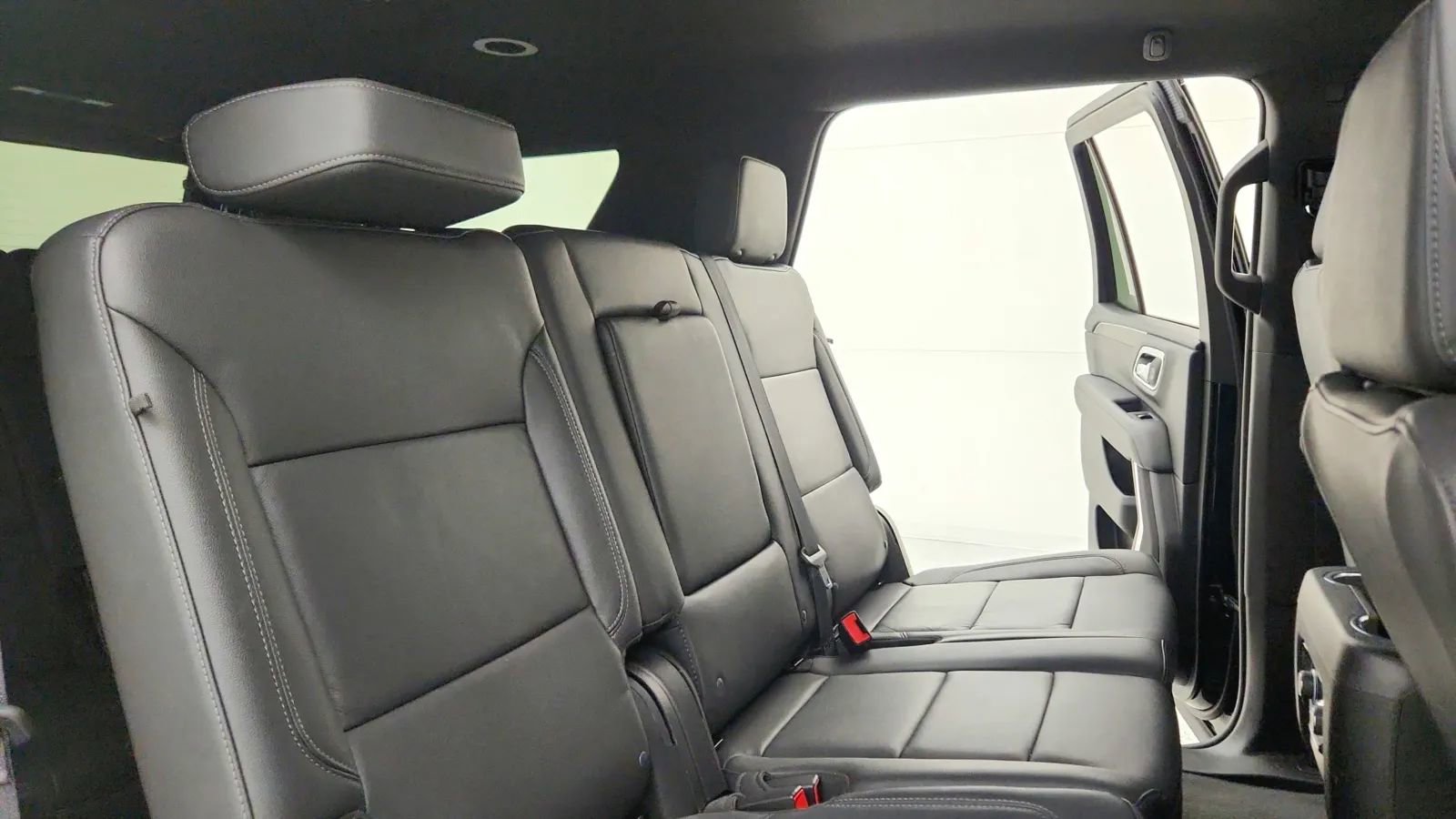 Used 2023 Chevrolet Tahoe LT image 40