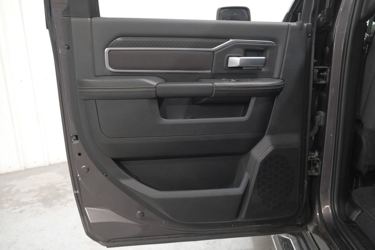 Used 2025 RAM 2500 Big Horn AWD/4WD image 44