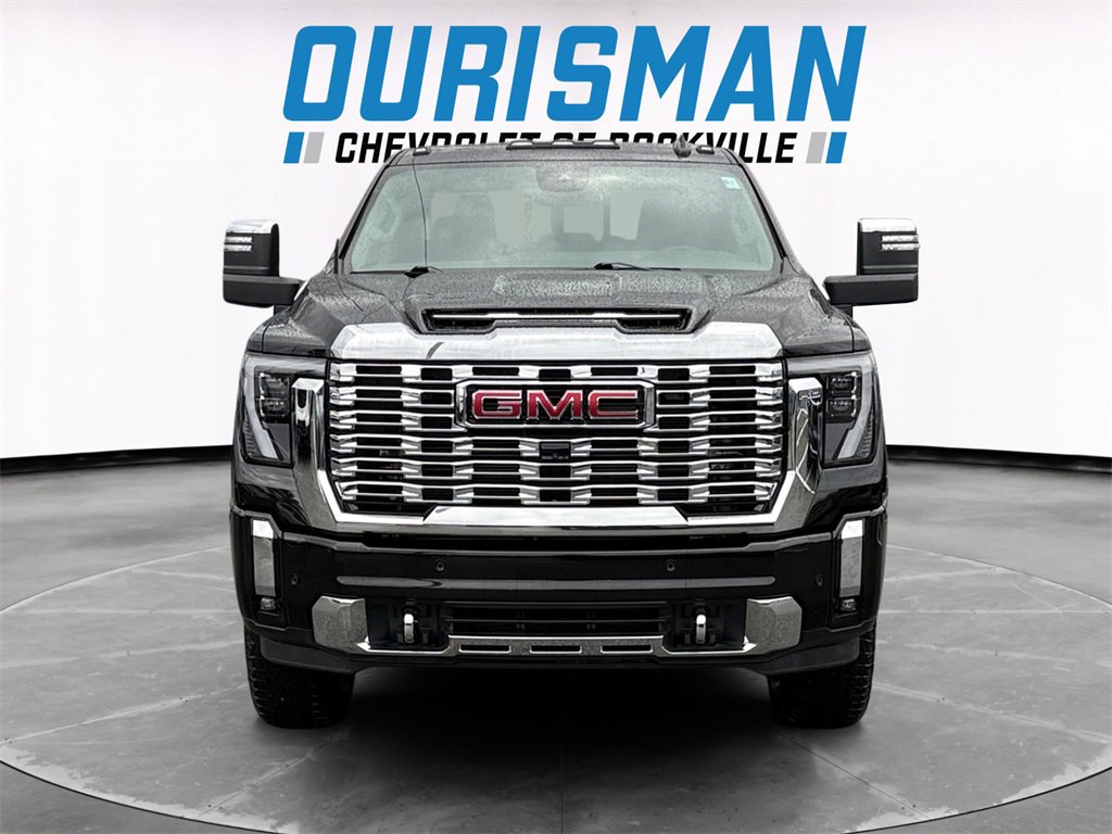 Used 2025 GMC Sierra 2500 Denali image 8