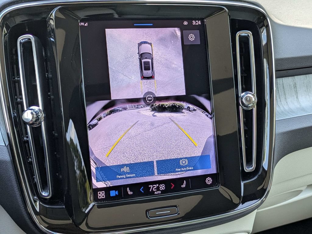 Certified 2025 Volvo XC40 B5 Plus AWD/4WD image 20