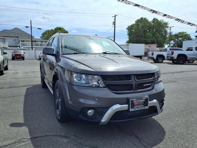 Used 2020 Dodge Journey Crossroad FWD image 3