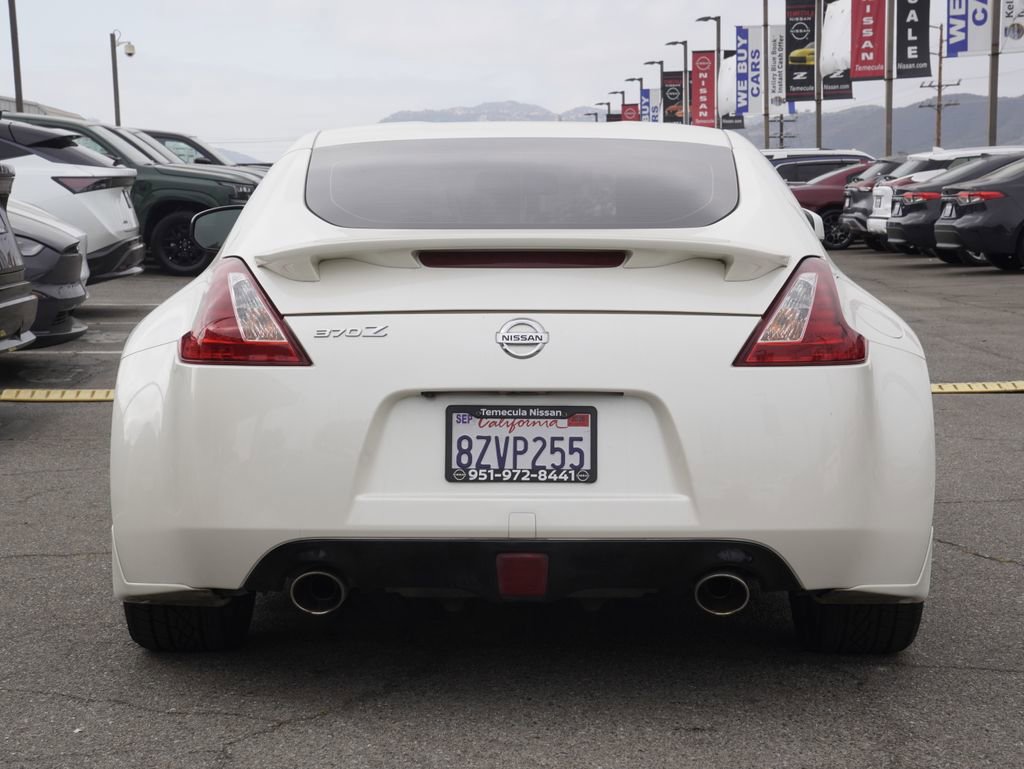 Used 2020 Nissan 370Z Coupe RWD image 5