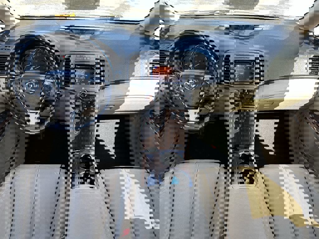 Used 2013 Toyota Venza XLE w/ XLE Premium Pkg image 10