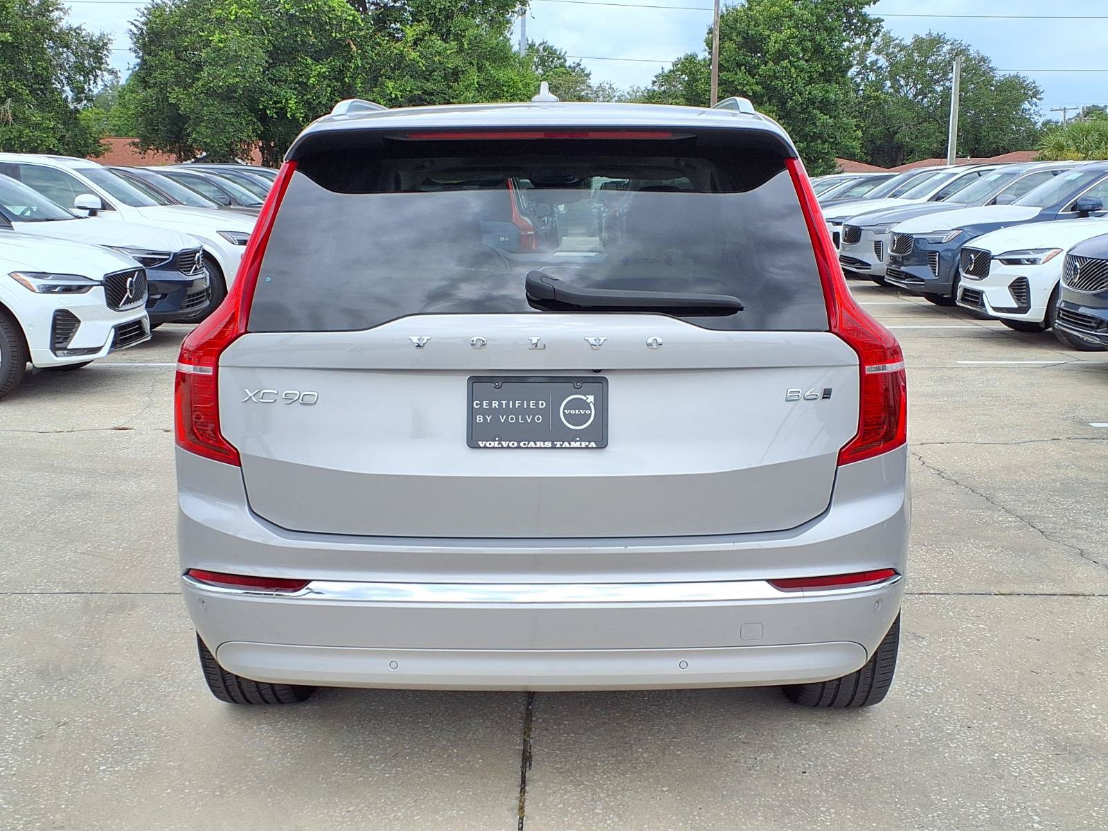 Certified 2023 Volvo XC90 B6 Plus AWD/4WD image 6