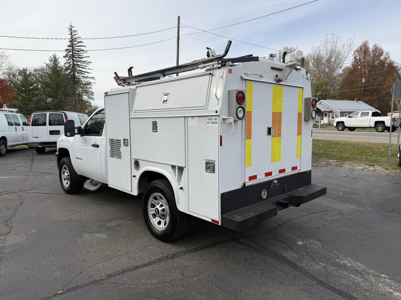 Used 2013 Chevrolet Silverado 3500 W/T image 4