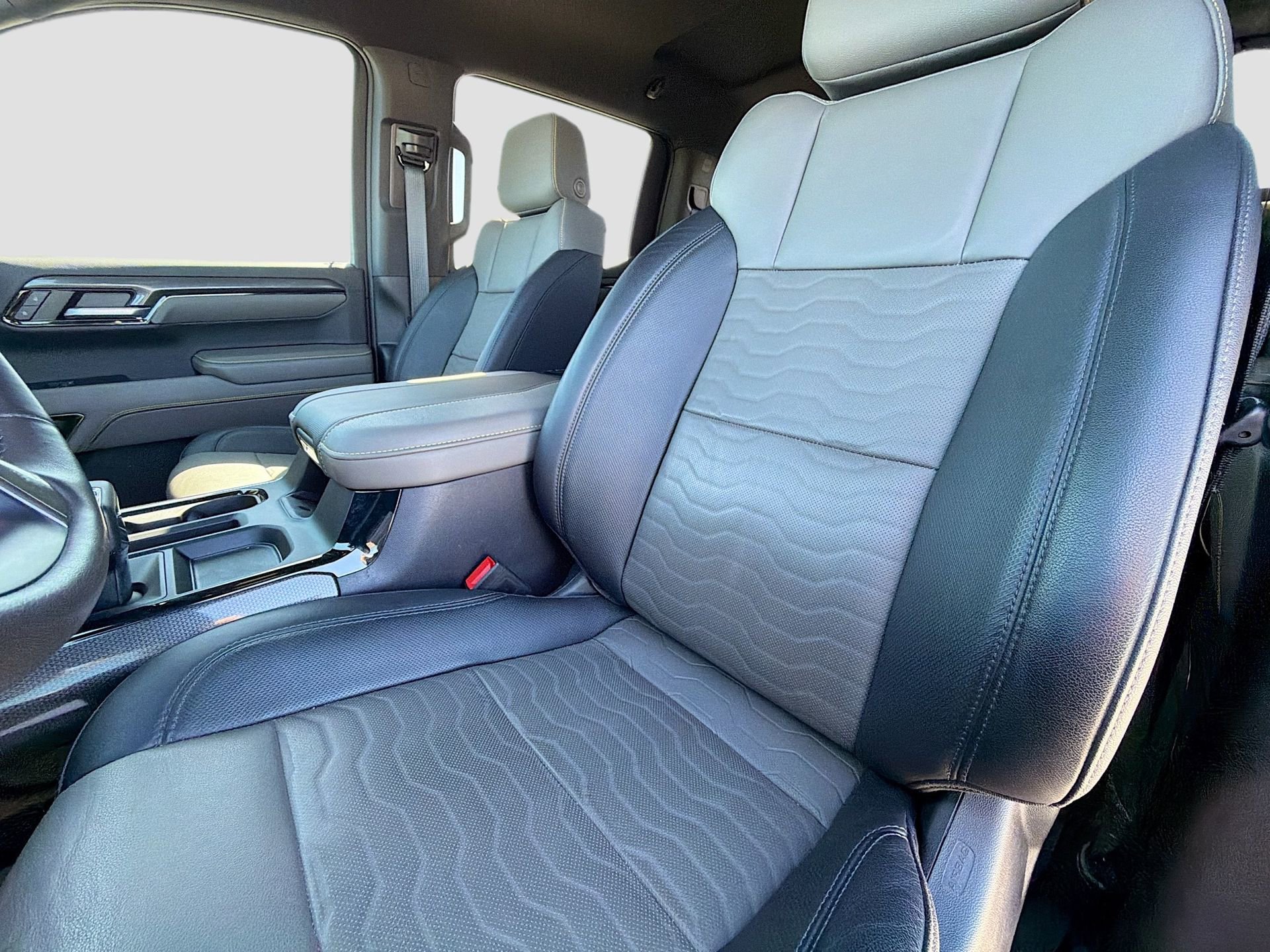 Used 2023 Chevrolet Silverado 1500 ZR2 w/ Technology Package image 27