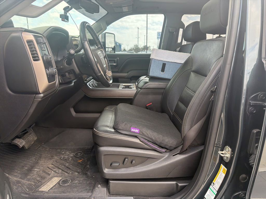 Used 2019 GMC Sierra 2500 Denali image 17