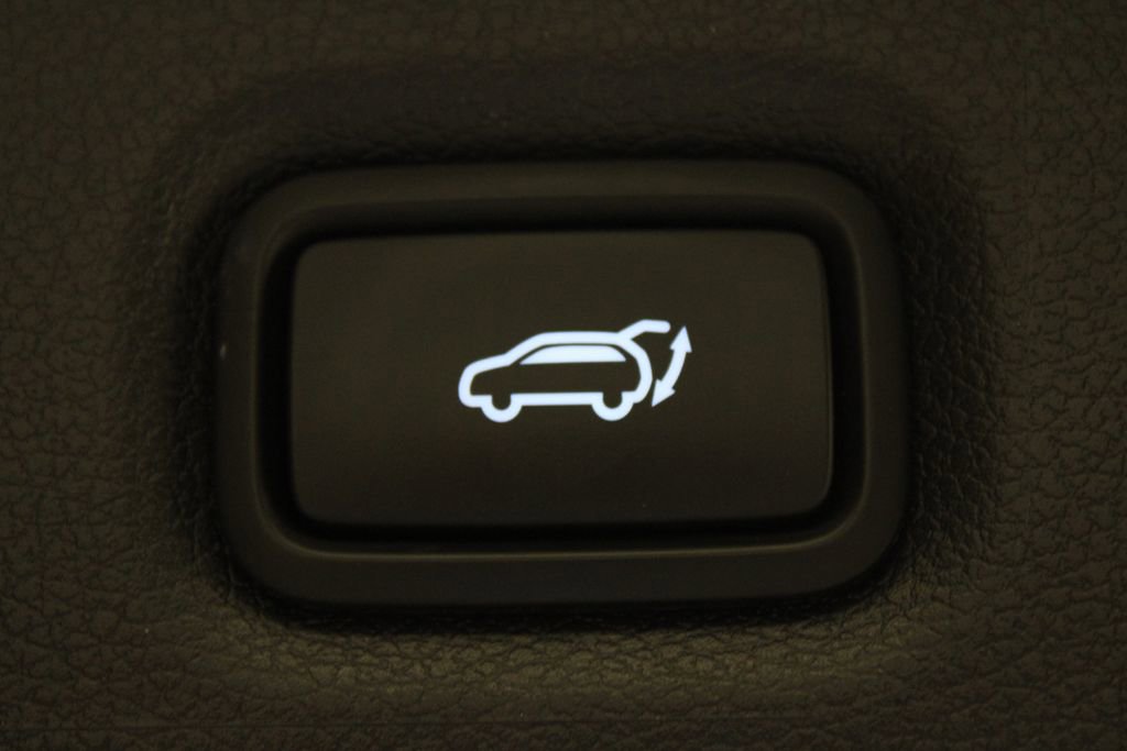 Used 2023 Hyundai Santa Fe SEL w/ Cargo Package image 17