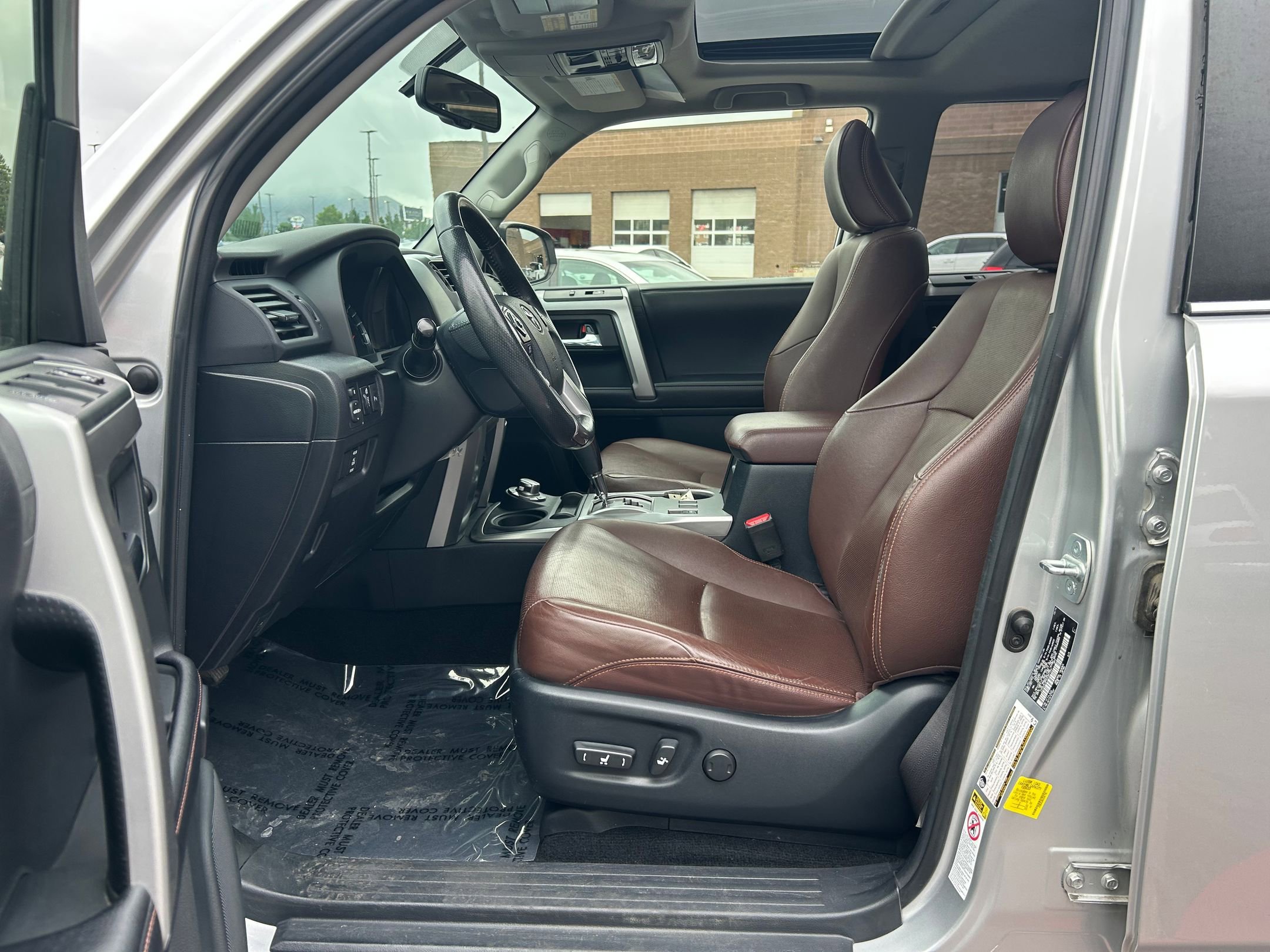 Used 2016 Toyota 4Runner Limited AWD/4WD image 12