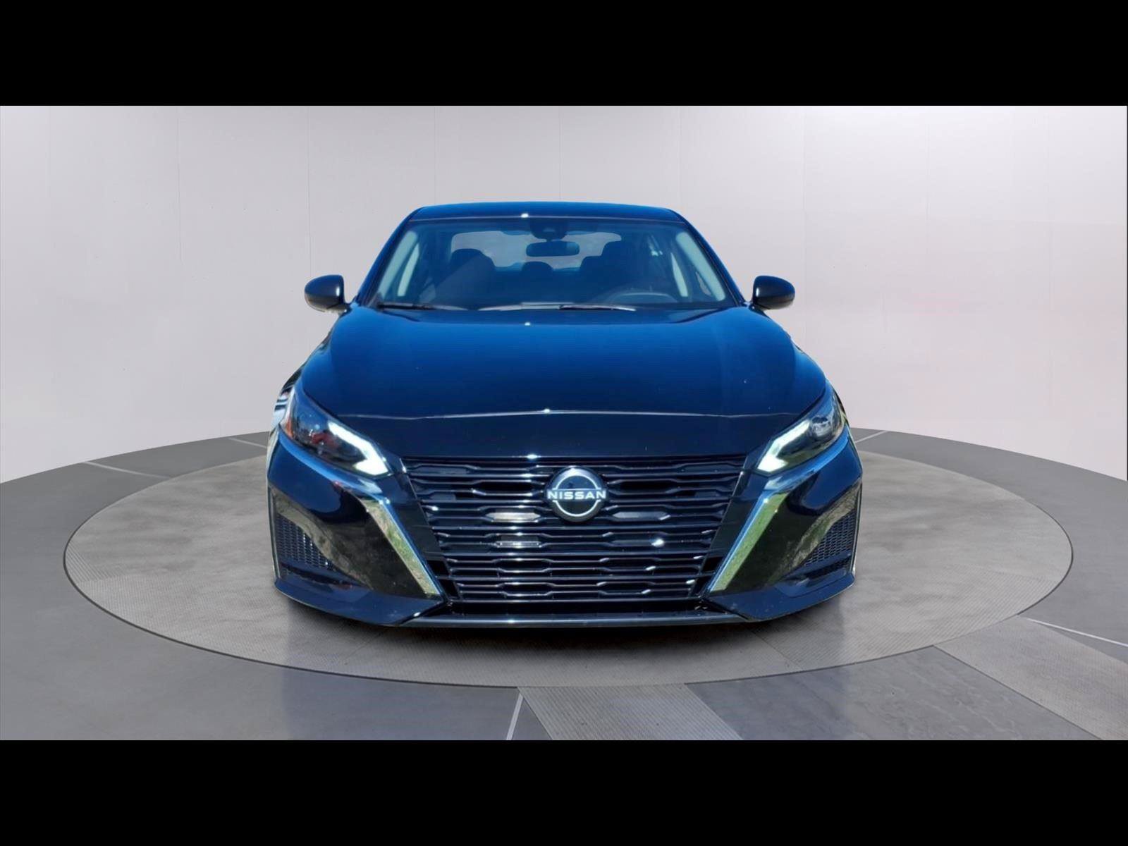 Used 2024 Nissan Altima 2.5 S FWD image 8