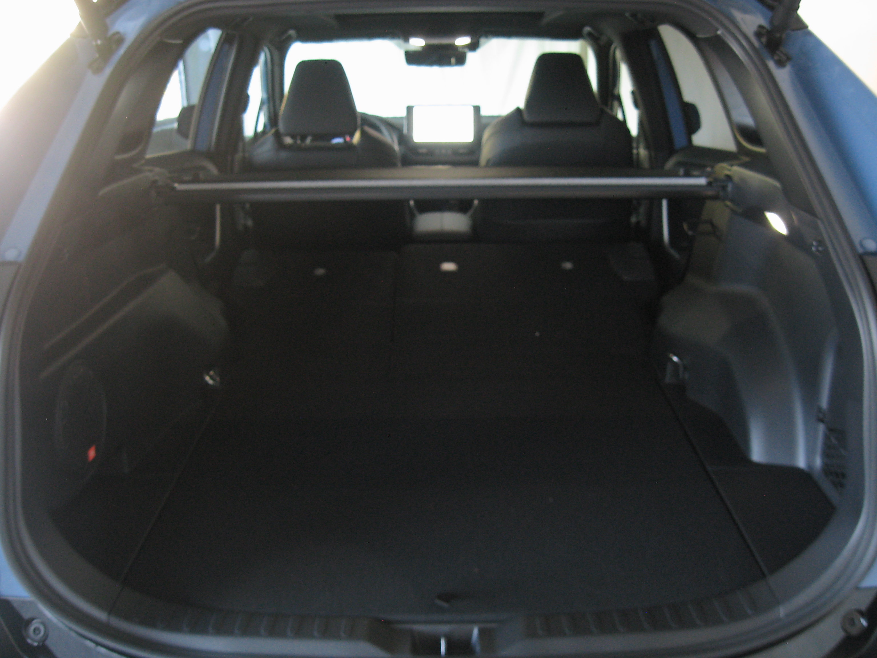 Used 2025 Toyota RAV4 XSE w/ Advanced Technology Package image 21