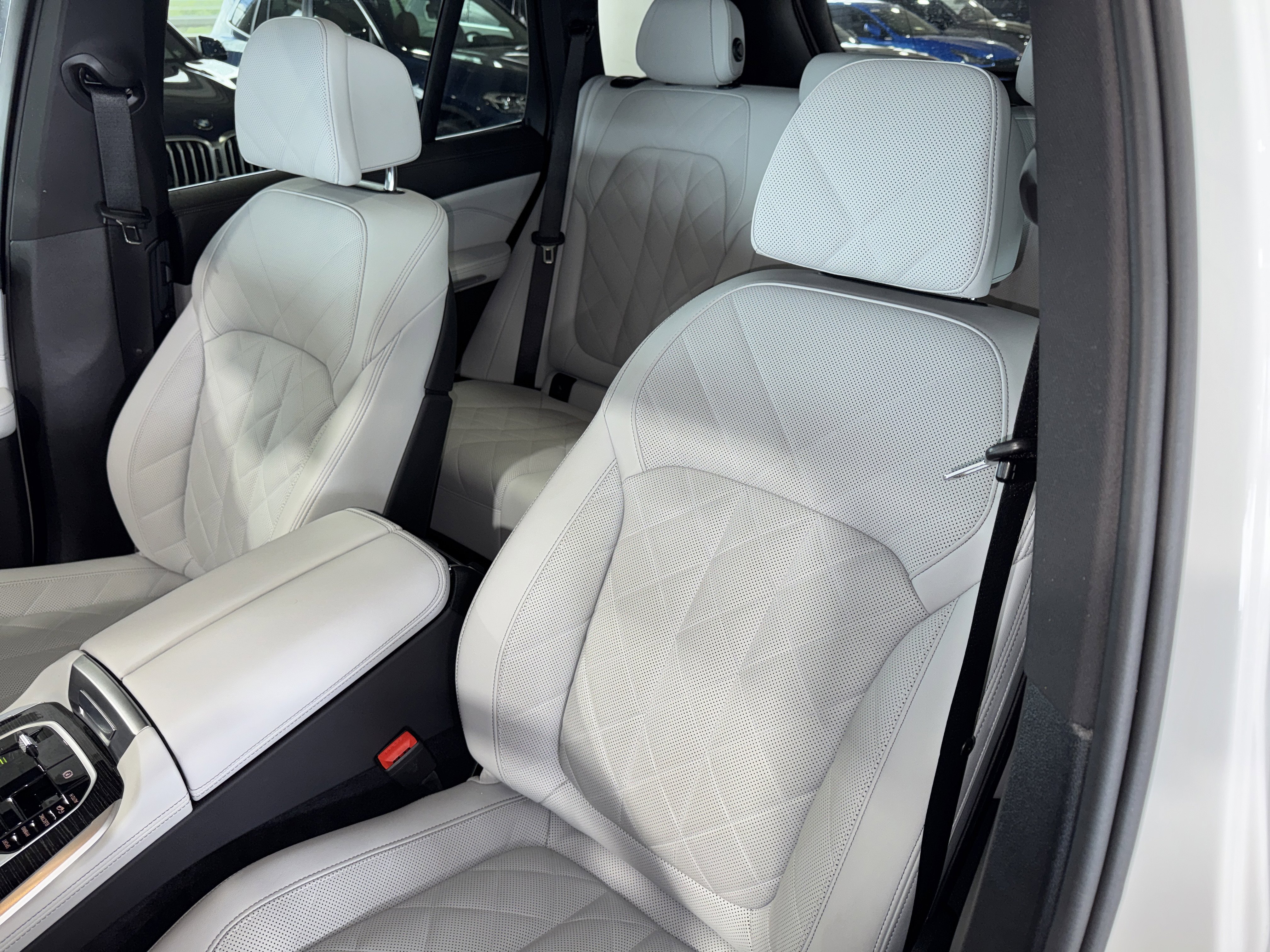 Certified 2025 BMW X5 xDrive50e w/ M Sport Package image 33