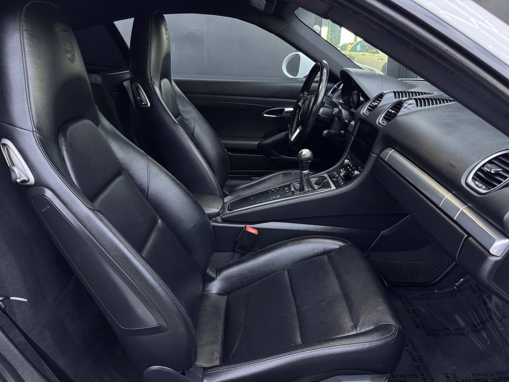 Used 2018 Porsche 718 Cayman RWD image 21