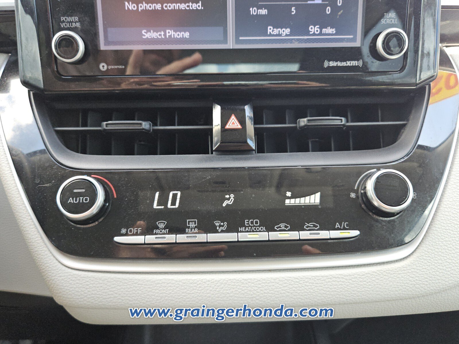 Used 2022 Toyota Corolla LE FWD image 17