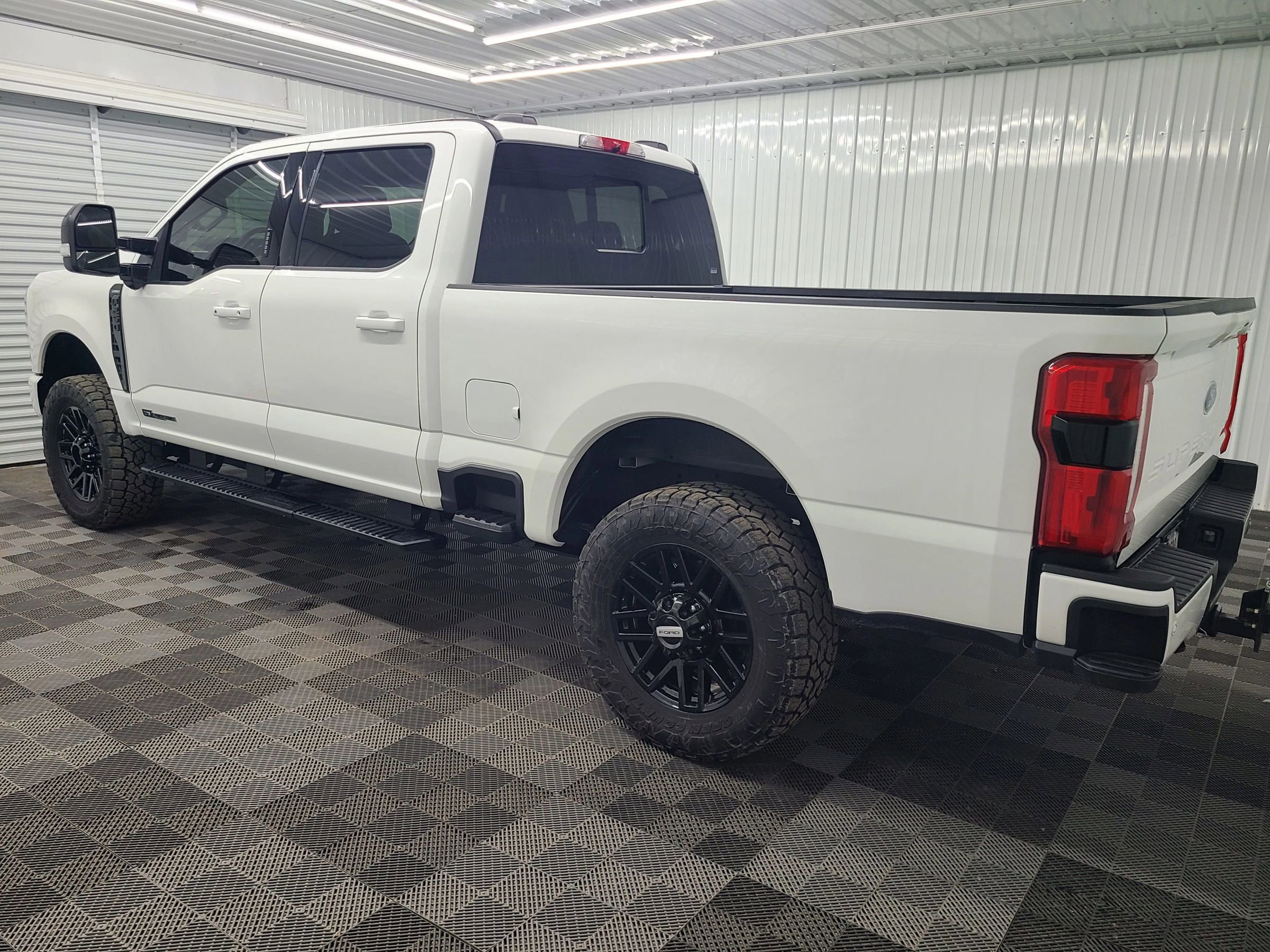 Used 2024 Ford F250 Lariat w/ Sport Appearance Package image 8