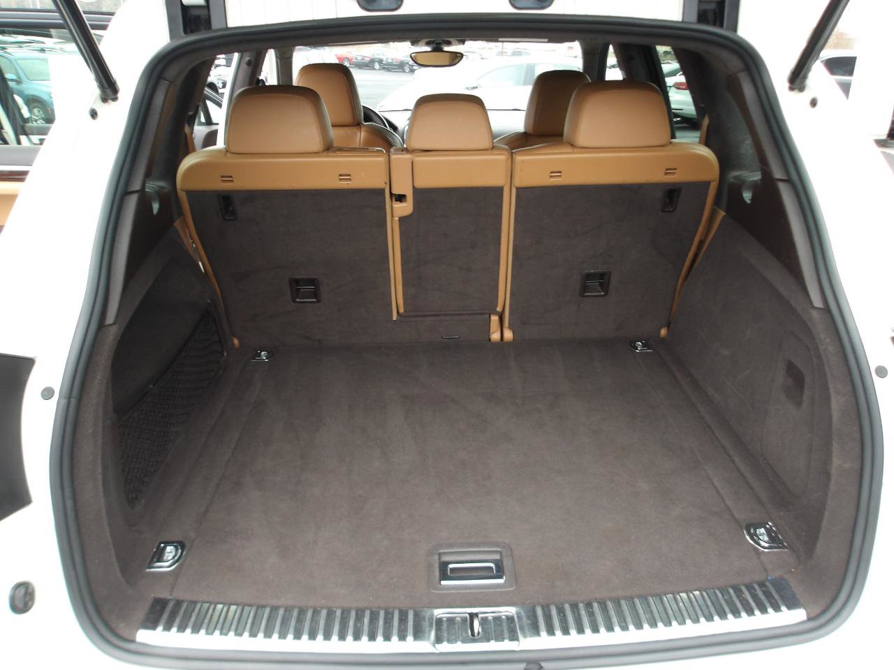 Used 2012 Porsche Cayenne Turbo AWD/4WD image 11