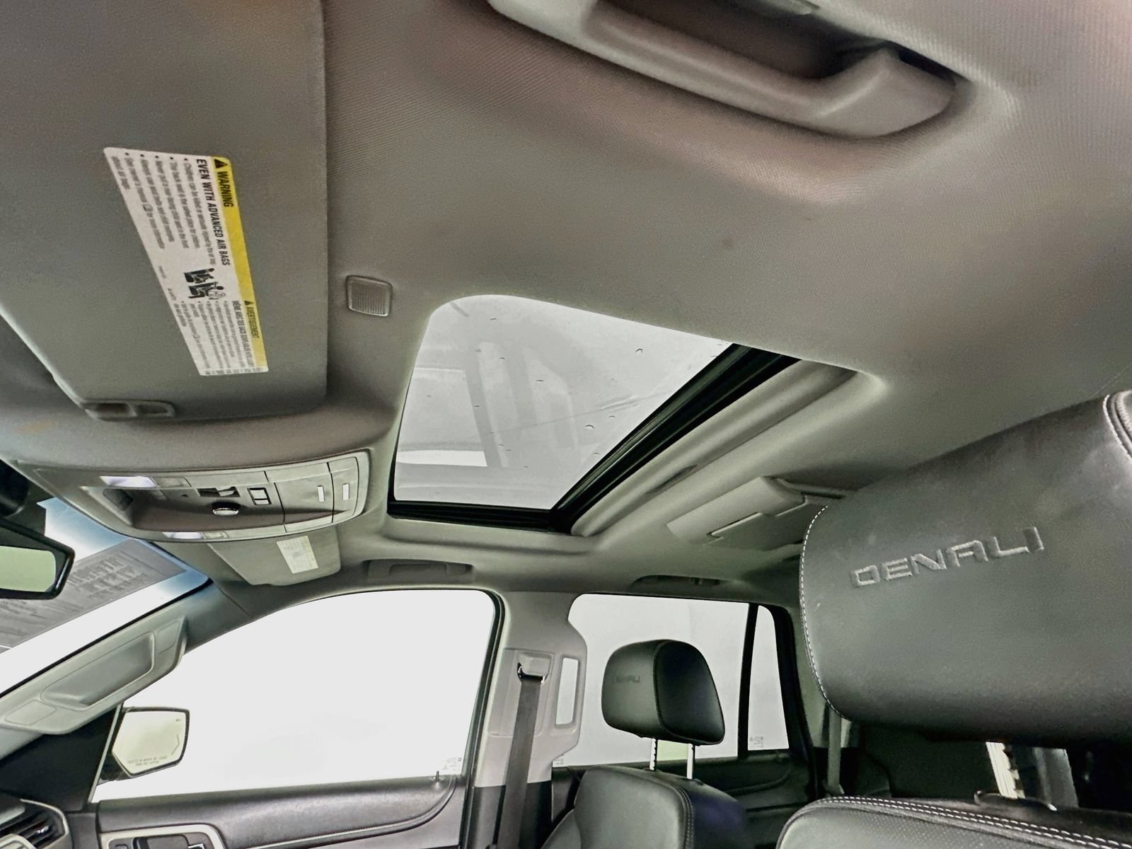 Used 2018 GMC Yukon Denali AWD/4WD image 24