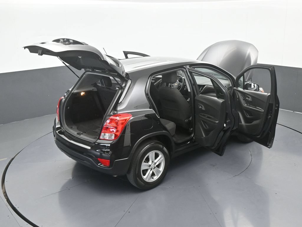 Used 2022 Chevrolet Trax LS w/ Tint and Cruise Package AWD/4WD image 52