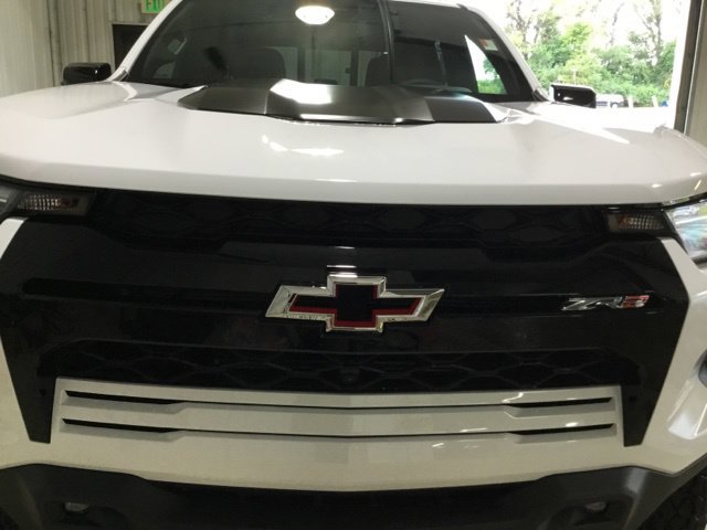 New 2026 Chevrolet Colorado ZR2 w/ Technology Package AWD/4WD image 21