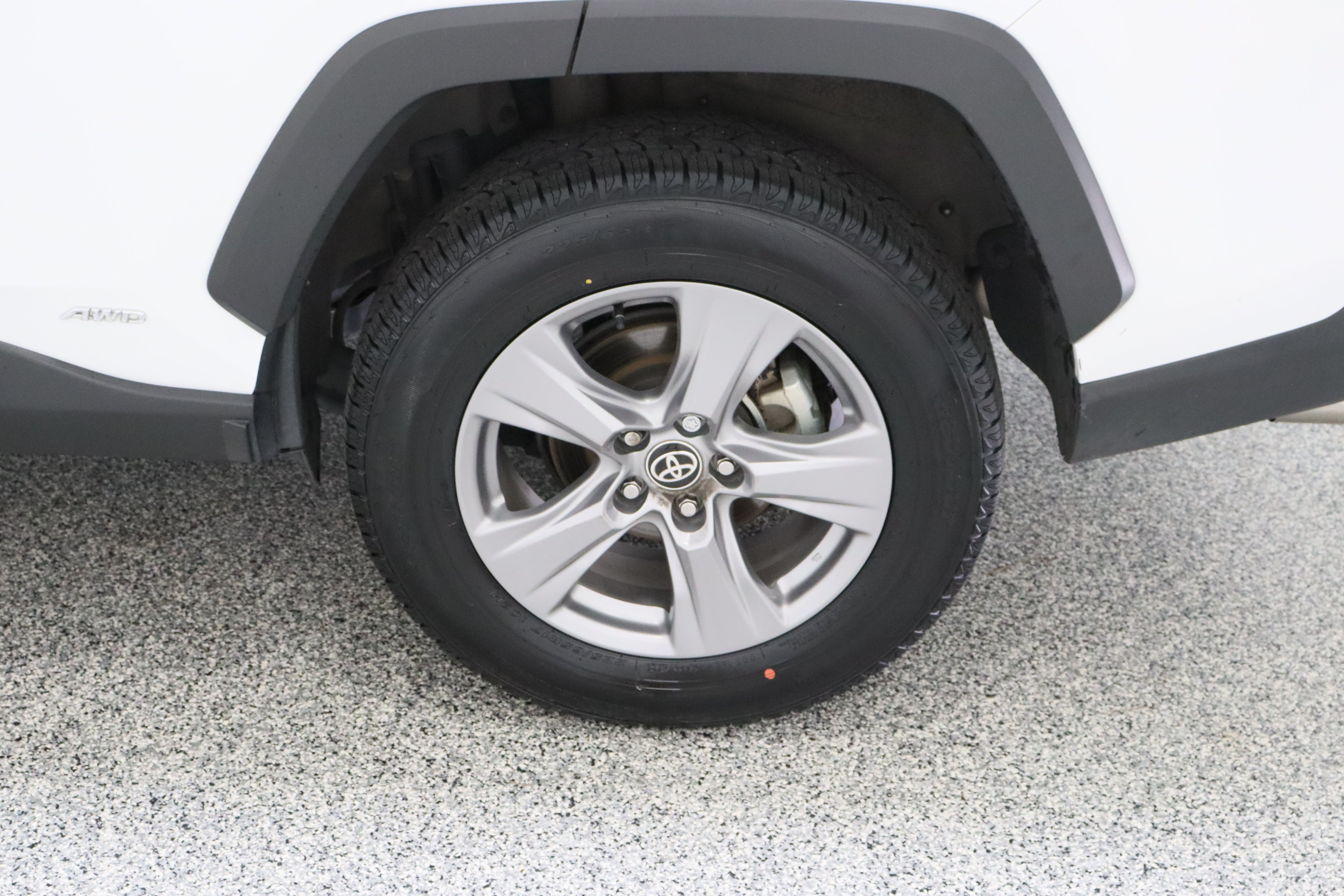 Certified 2025 Toyota RAV4 LE AWD/4WD image 10