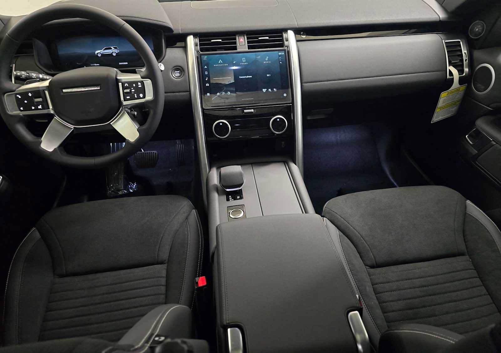 New 2026 Land Rover Discovery S AWD/4WD image 18