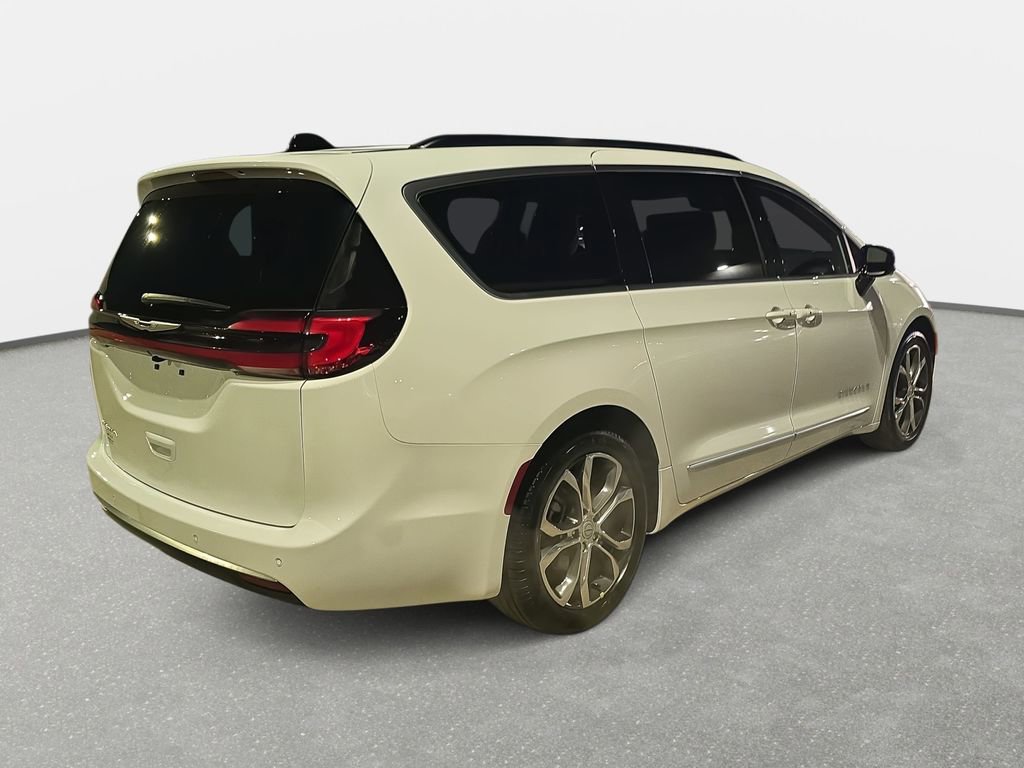 New 2026 Chrysler Pacifica Pinnacle FWD image 5