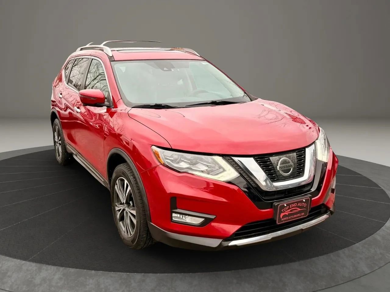Used 2017 Nissan Rogue SL w/ SL Premium Package image 3