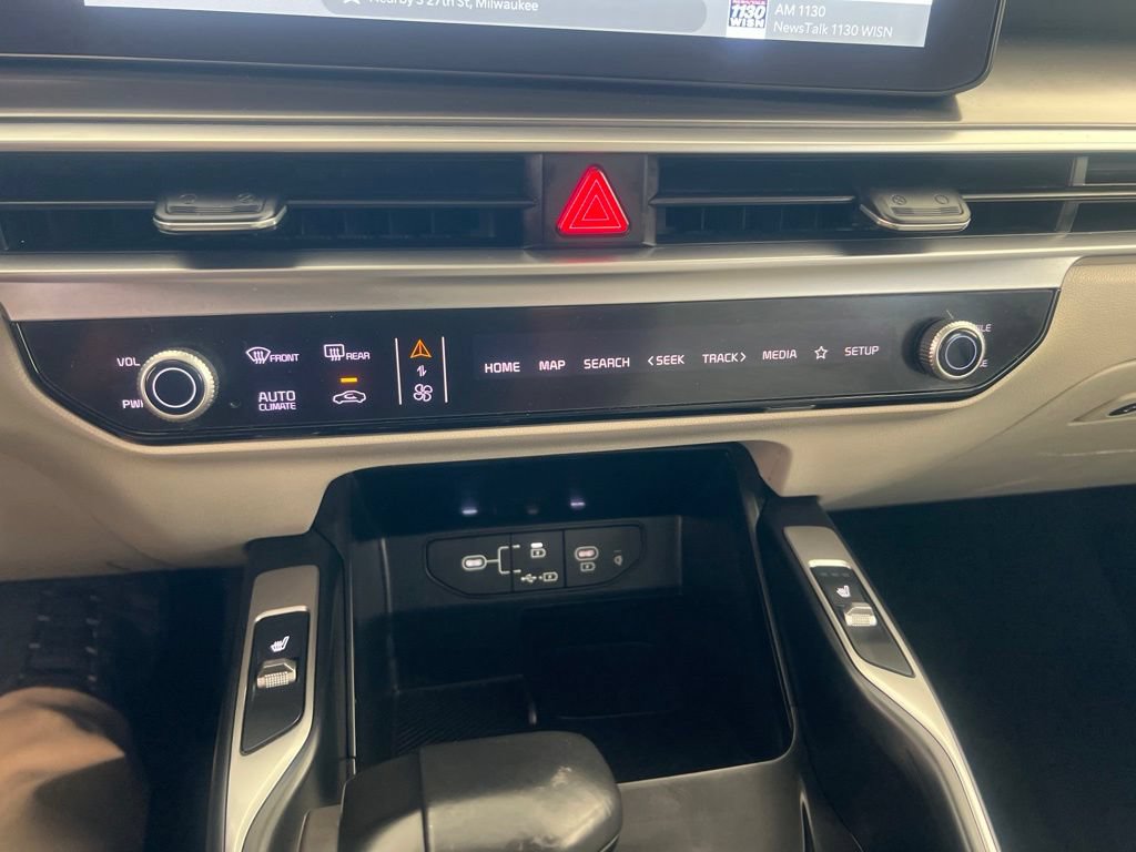 Certified 2024 Kia Sorento S w/ Panoramic Sunroof Package FWD image 53