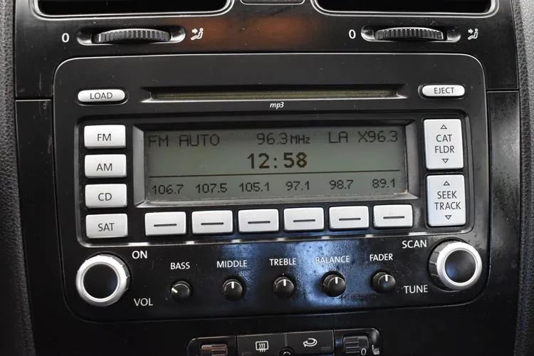 Used 2008 Volkswagen Jetta SE FWD image 26