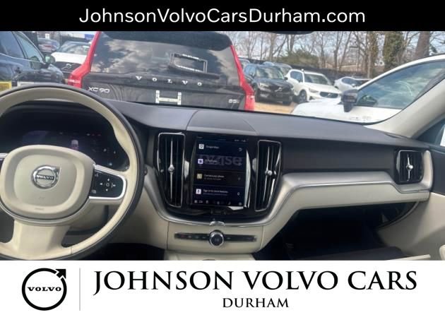Used 2023 Volvo XC60 B5 Core w/ Climate Package image 8