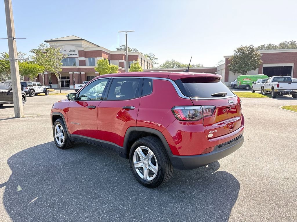 Used 2023 Jeep Compass Sport image 5