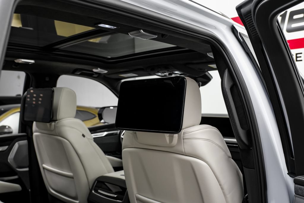Used 2026 Cadillac Escalade V w/ LPO, ONYX Package AWD/4WD image 46