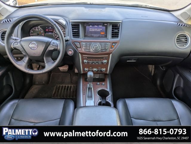 Used 2019 Nissan Pathfinder Platinum FWD image 14