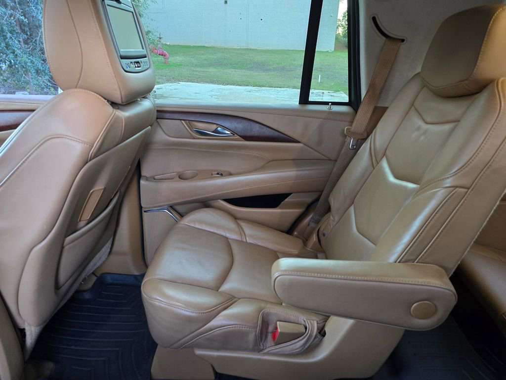Used 2016 Cadillac Escalade Platinum image 56