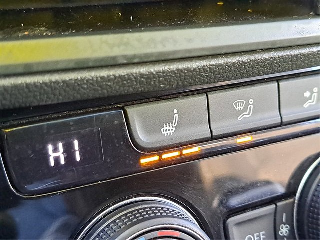 Used 2024 Volkswagen Jetta SE image 15