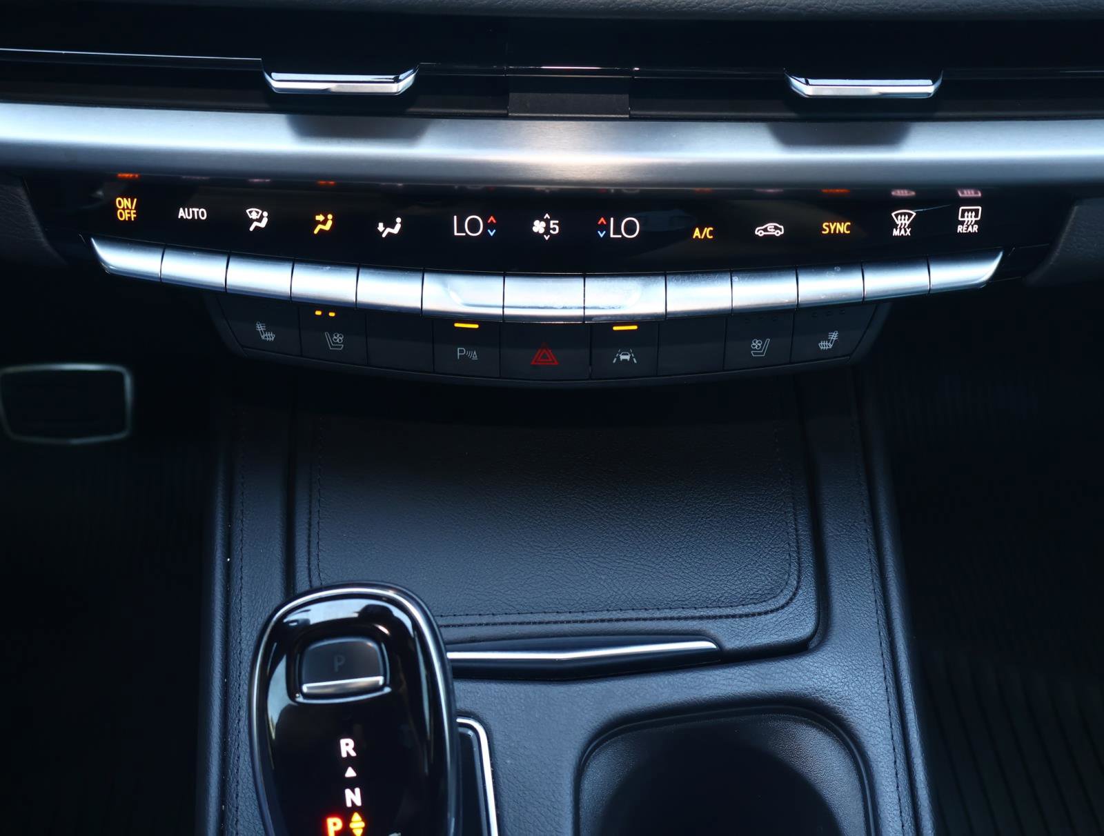 Certified 2024 Cadillac XT4 Sport FWD image 32