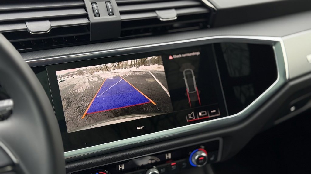 Used 2025 Audi Q3 2.0T Premium w/ Convenience Package image 19