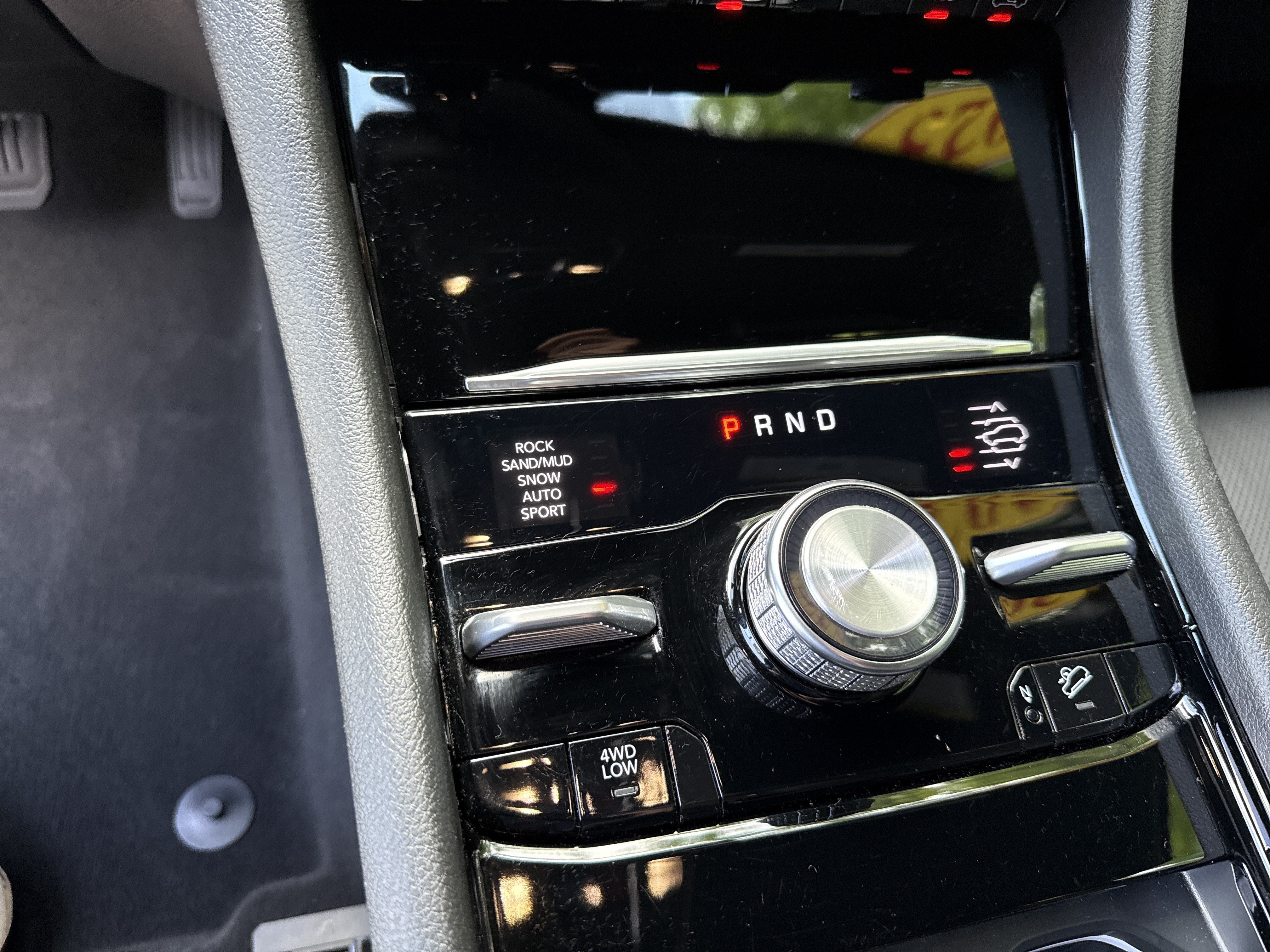Used 2025 Jeep Grand Cherokee Summit AWD/4WD image 29