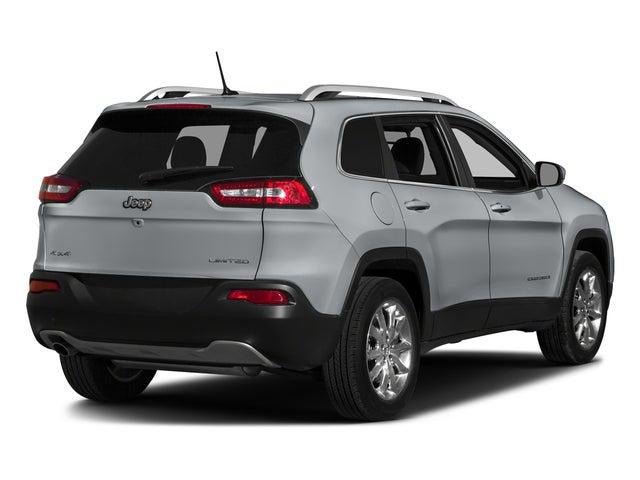 Used 2017 Jeep Cherokee Limited FWD image 3